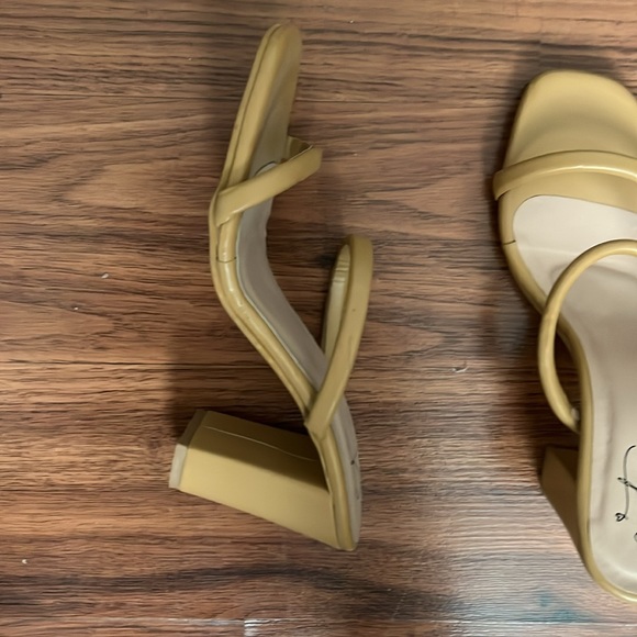 Block heels - Picture 2 of 2